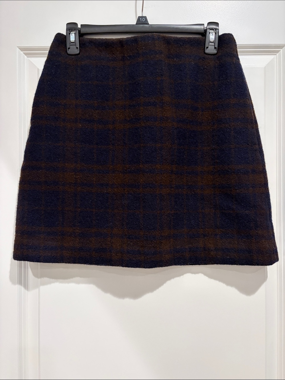 Uniqlo Women’s Classic Plaid Mini Wool Blend Skirt in Navy and Brown, size 2